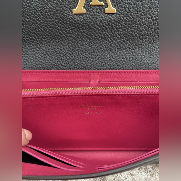 BRAND NEW: Louis Vuitton CAPUCINES WALLET - BLACK - Picture 3 of 5